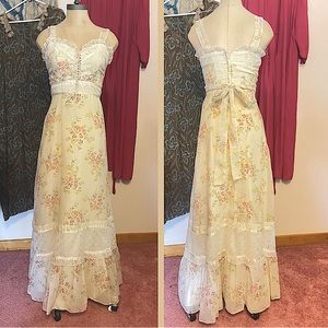 SOLD. Vintage 1970s 1980s Gunne Sax STYLE Handmade Maxi Dress Sundress